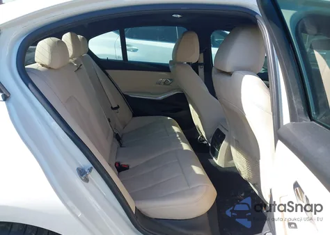 2021 BMW 330I xDrive z USA, uszkodzony, nr VIN 3MW5R7J0XM8B47891